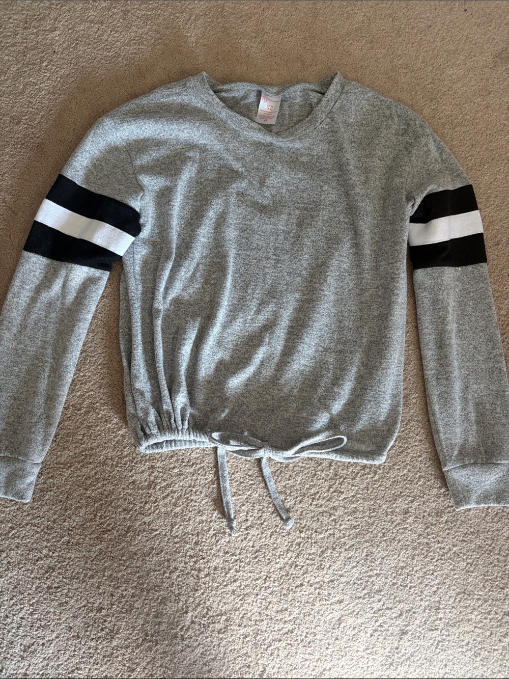 Juniors size 3-5 No Boundaries Grey Sweater with Black and White Sleeve Stripes